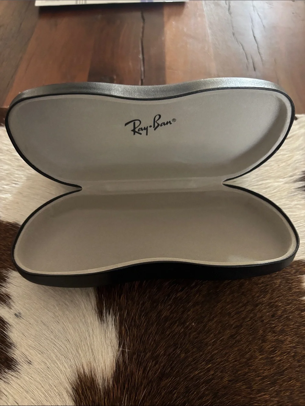Ray-Ban Black Curved Hard Sunglasses Case